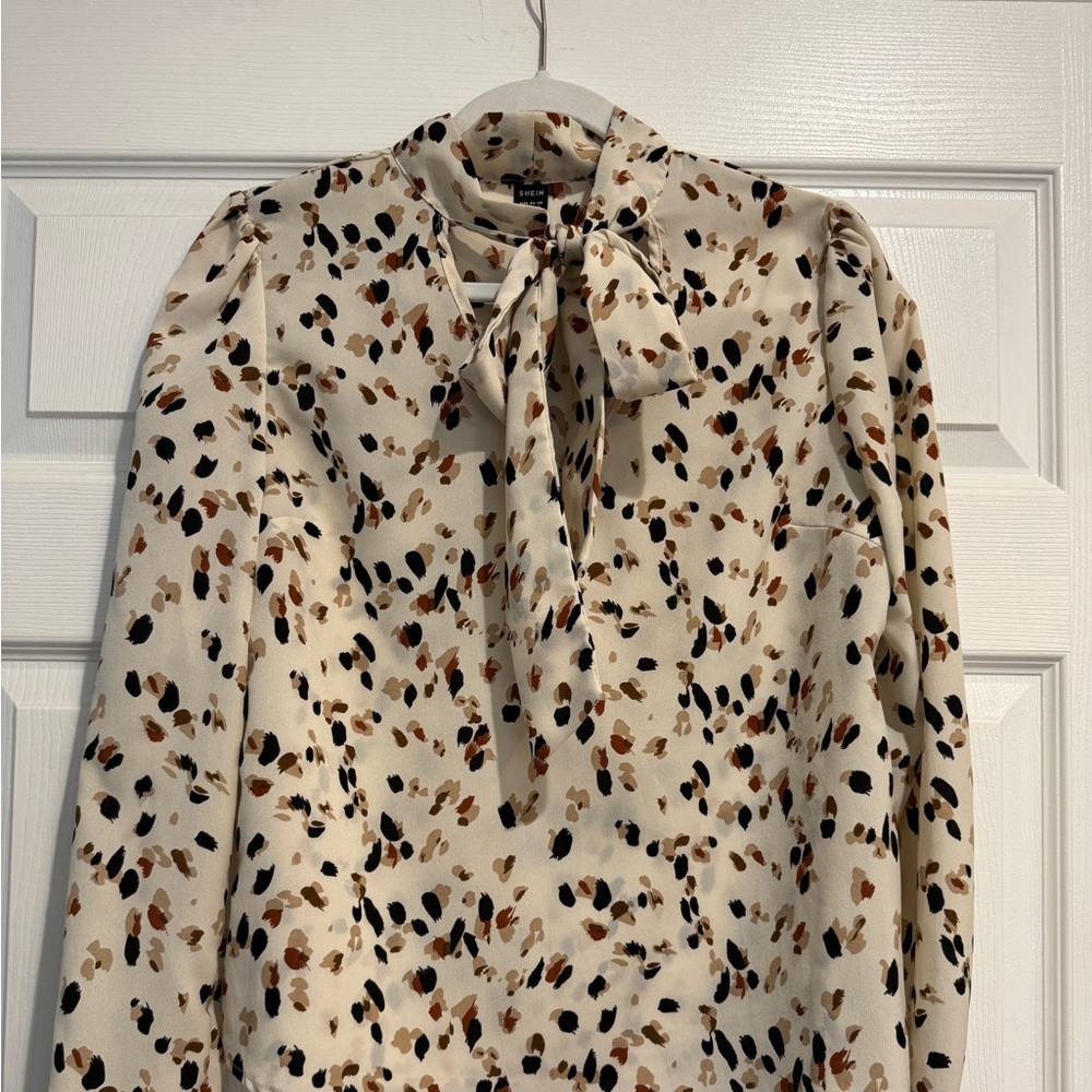 SHEIN Cream and Black Patterned Blouse